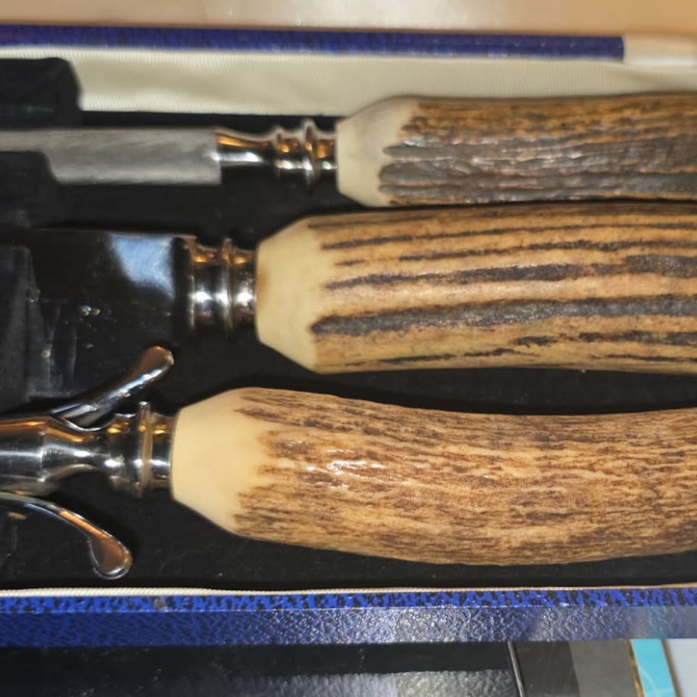 Tag Brown and Cream Grooming Tools Set